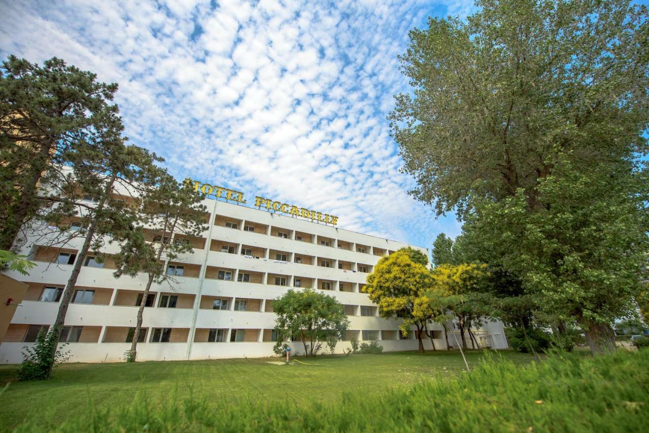 Hotel Piccadilly Mamaia Dış mekan fotoğraf