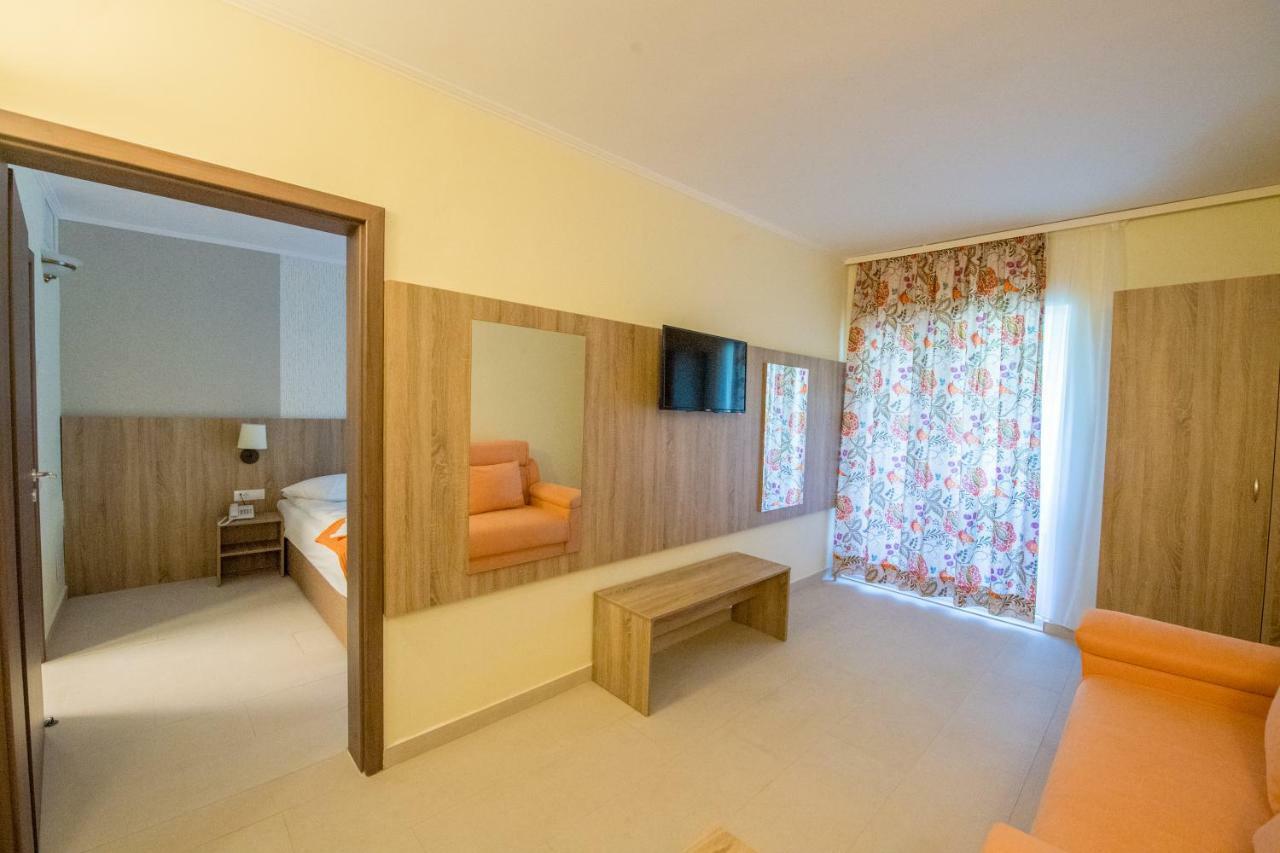Hotel Piccadilly Mamaia Dış mekan fotoğraf